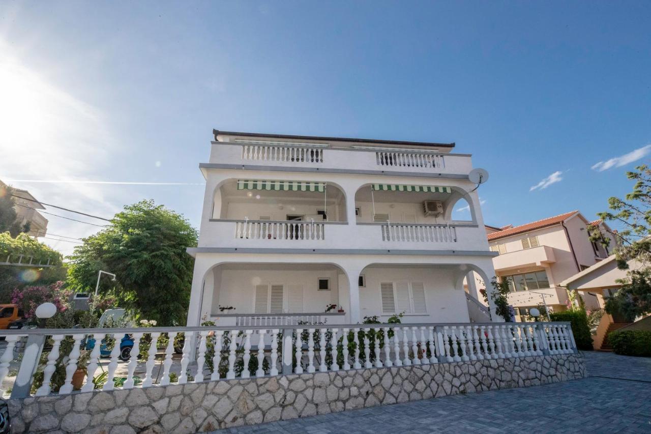 Apartmani Sanjin Tariba Supetarska Draga Exterior foto