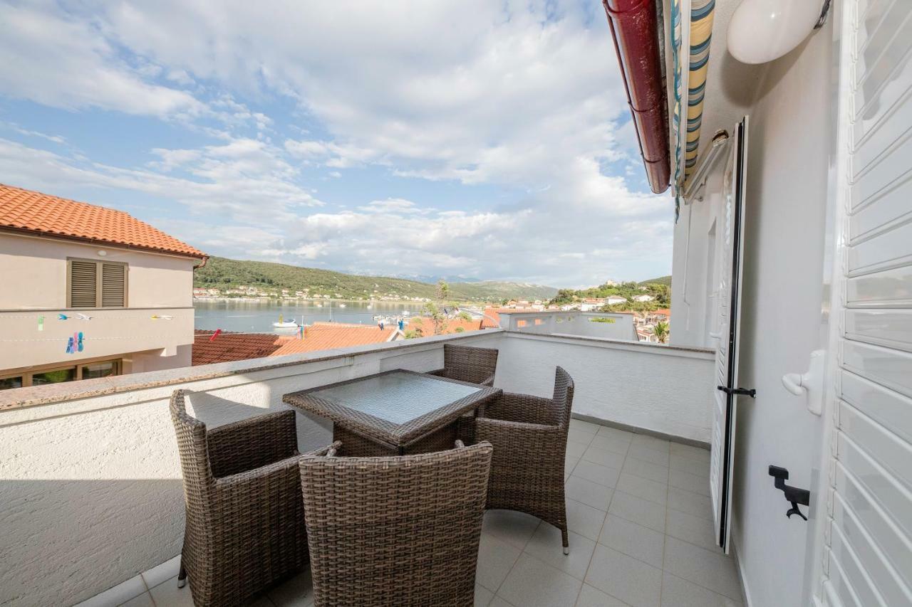 Apartmani Sanjin Tariba Supetarska Draga Exterior foto
