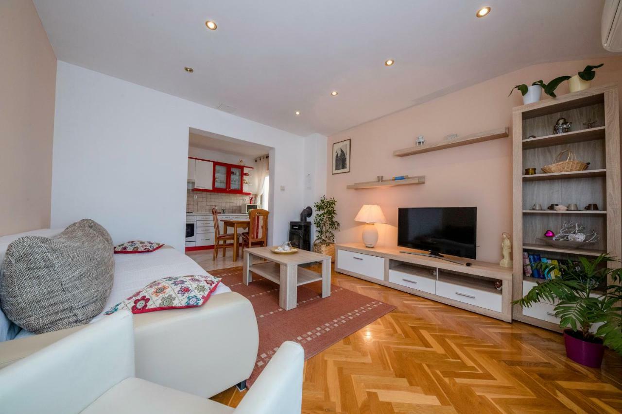Apartmani Sanjin Tariba Supetarska Draga Exterior foto